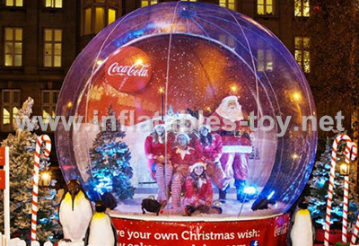 Snow Globe for Christmas Decoration